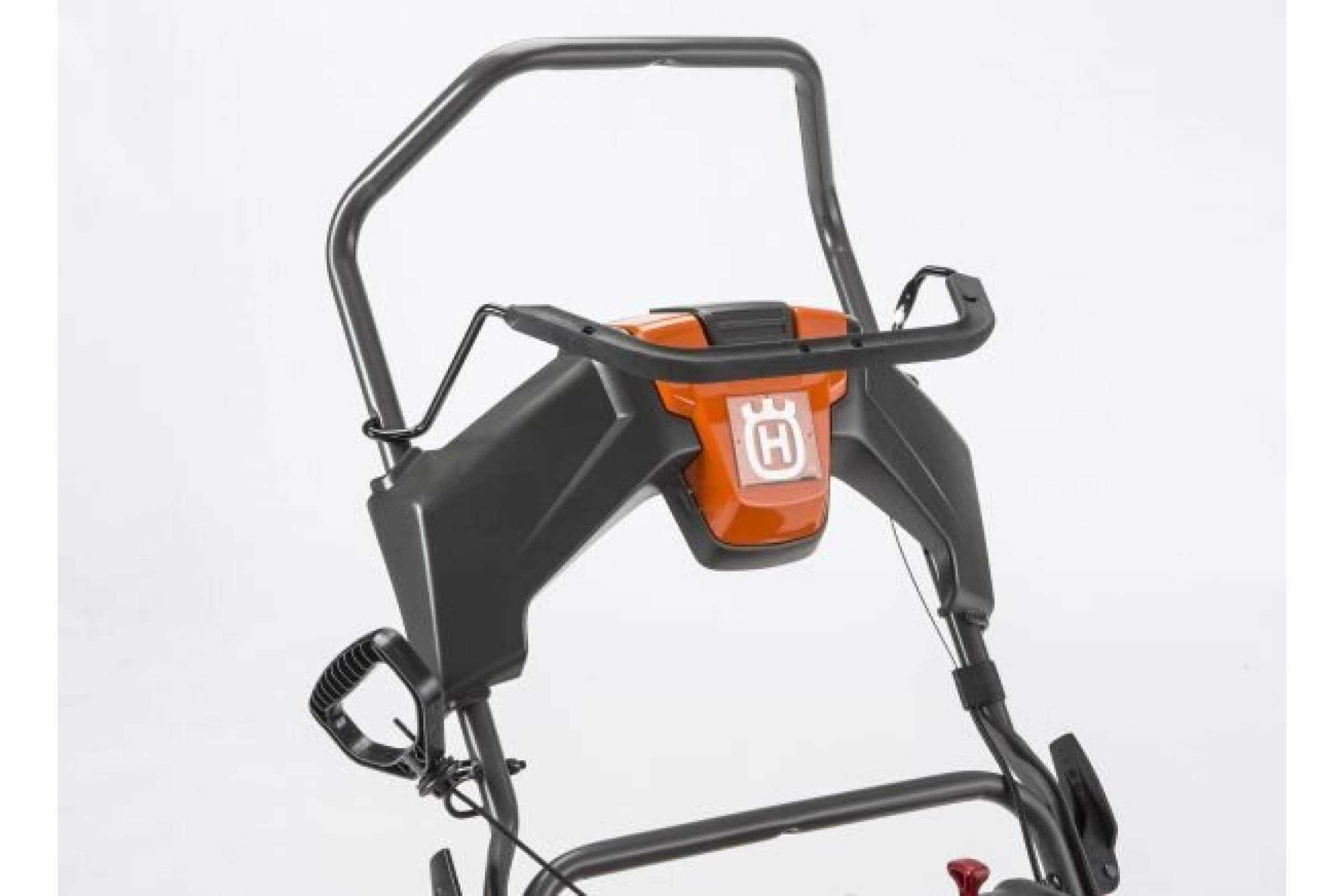 Купить Снегоуборщик HUSQVARNA ST 131 в Москве фото4