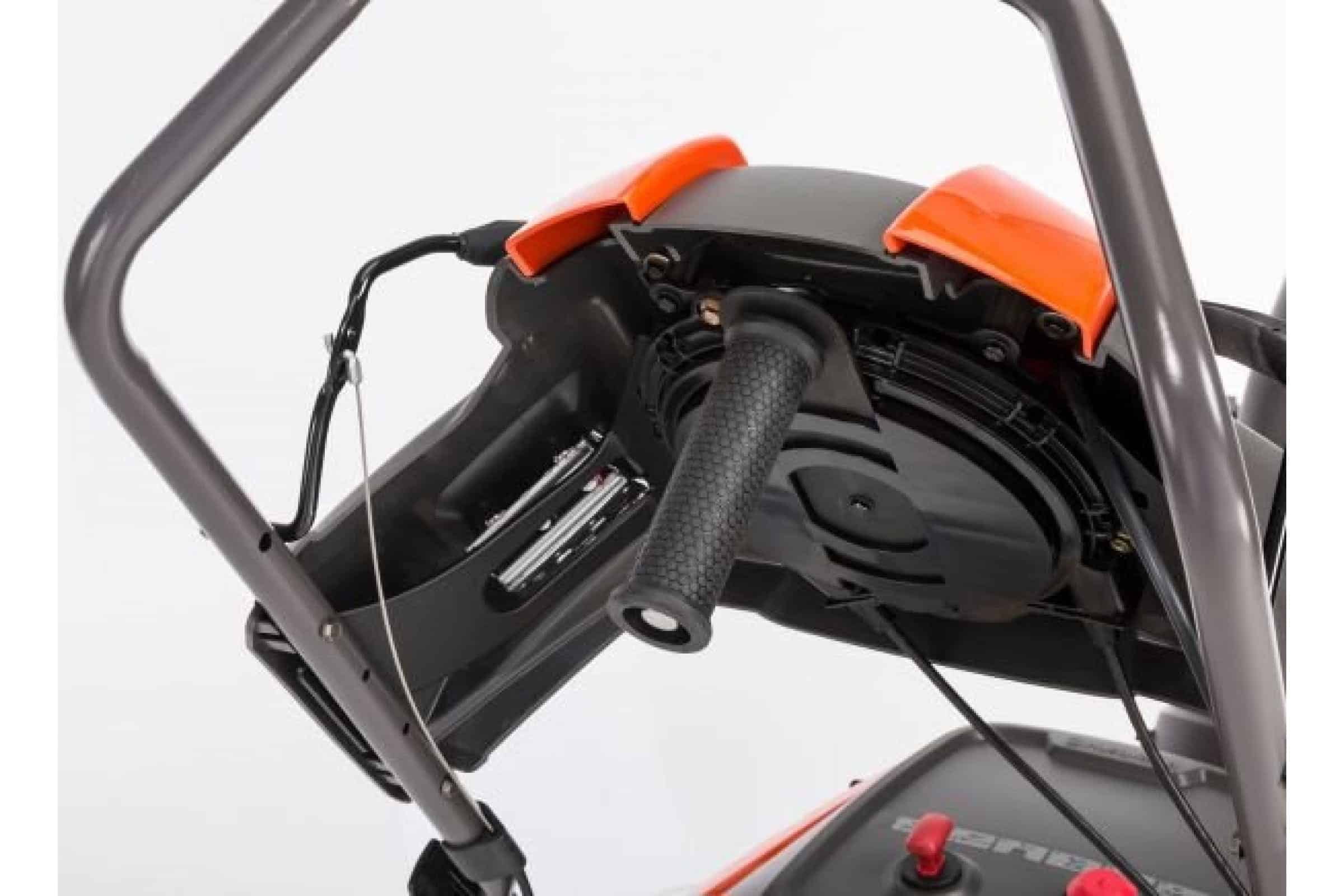 Купить Снегоуборщик HUSQVARNA ST 151 в Москве фото4