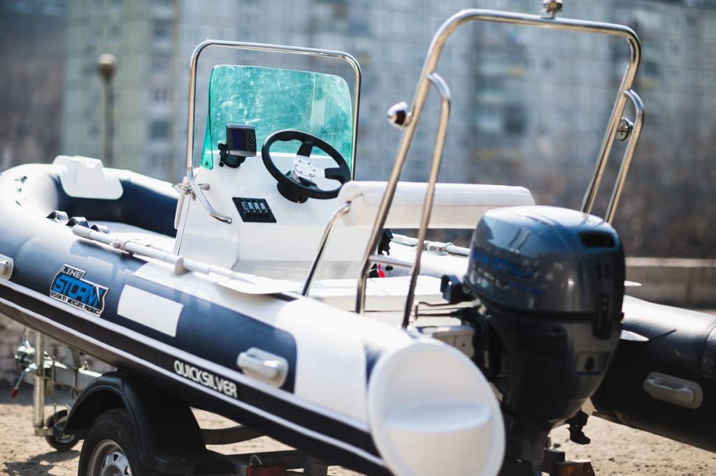 Купить Лодка РИБ STORMLINE EXTRA 430 в Москве фото3