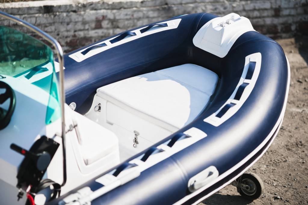 Купить Лодка РИБ STORMLINE EXTRA 430 в Москве фото5