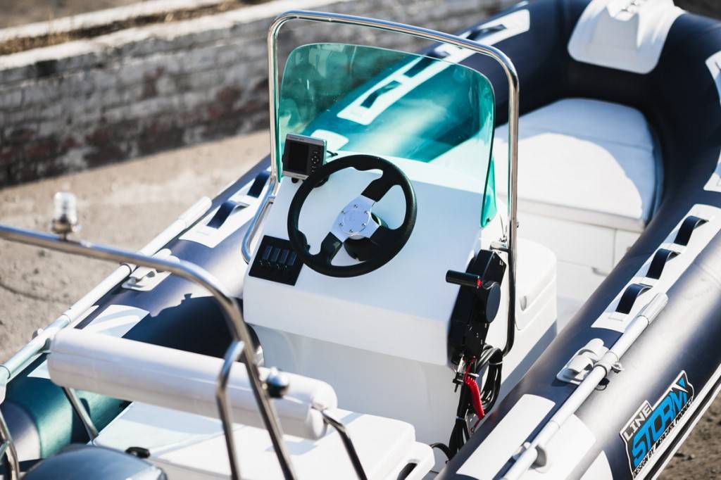 Купить Лодка РИБ STORMLINE EXTRA 430 в Москве фото6