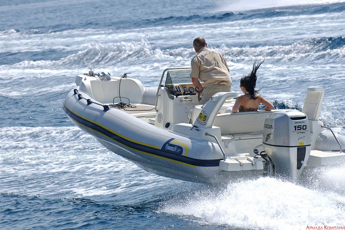 Купить 4х-тактный лодочный мотор HONDA BF150 LU в Москве фото4