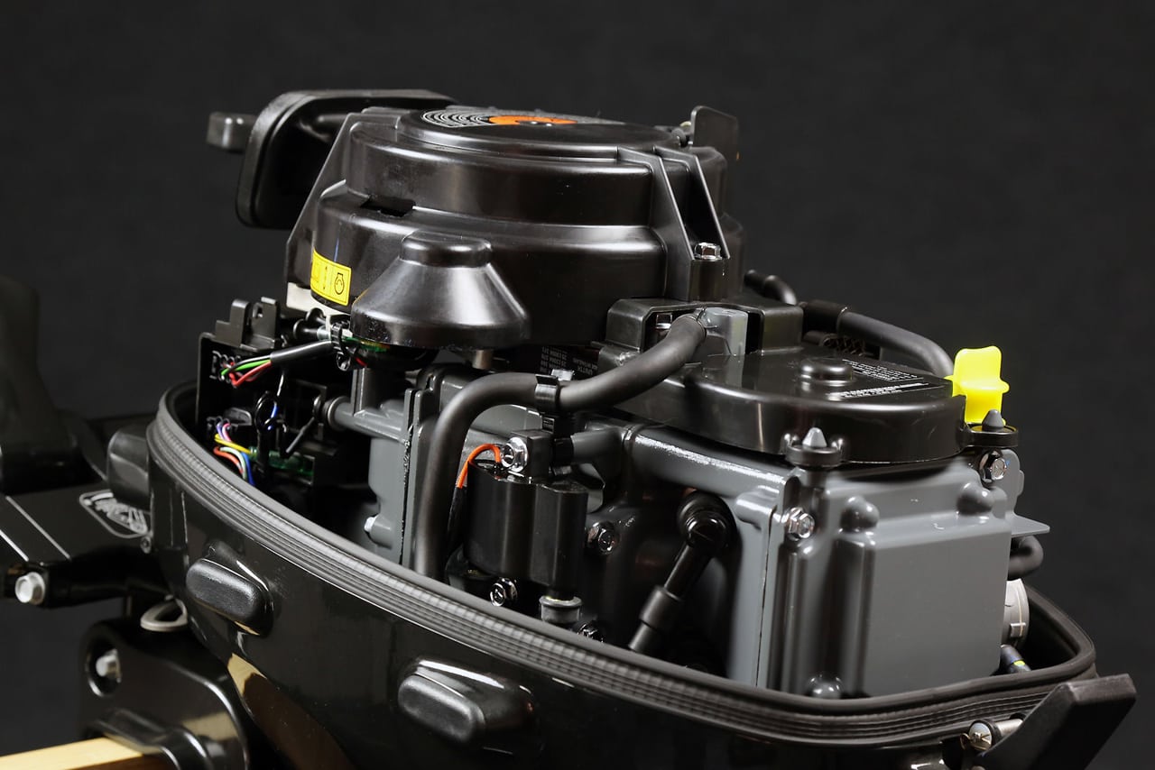 Купить 4х-тактный лодочный мотор SUZUKI DF8AS в Москве фото5