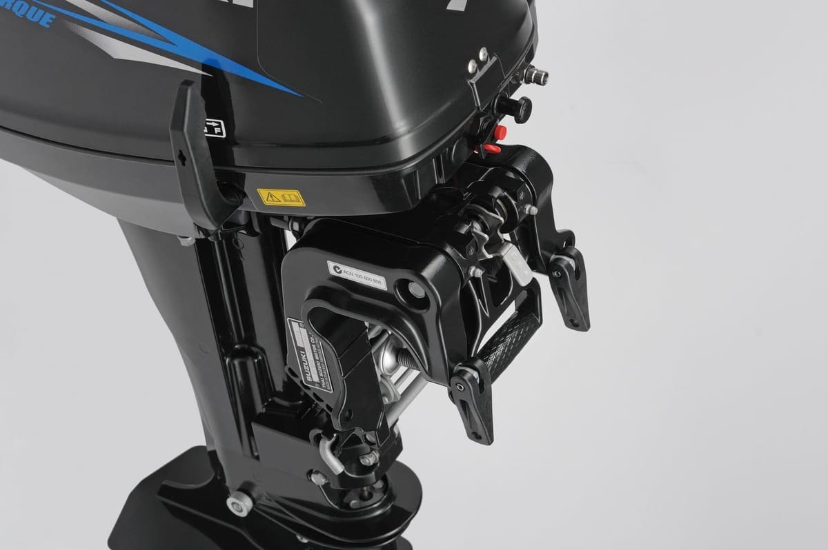 Купить 2х-тактный лодочный мотор SUZUKI DT15AS в Москве фото3