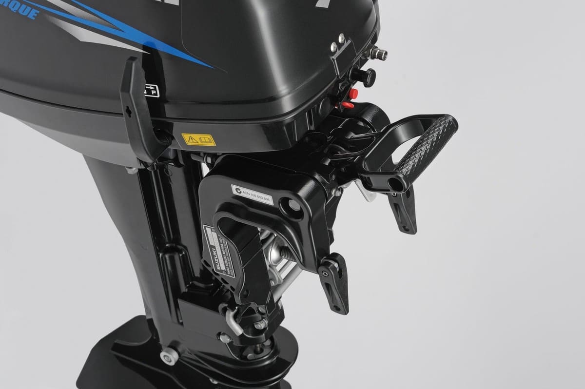 Купить 2х-тактный лодочный мотор SUZUKI DT15AS в Москве фото4