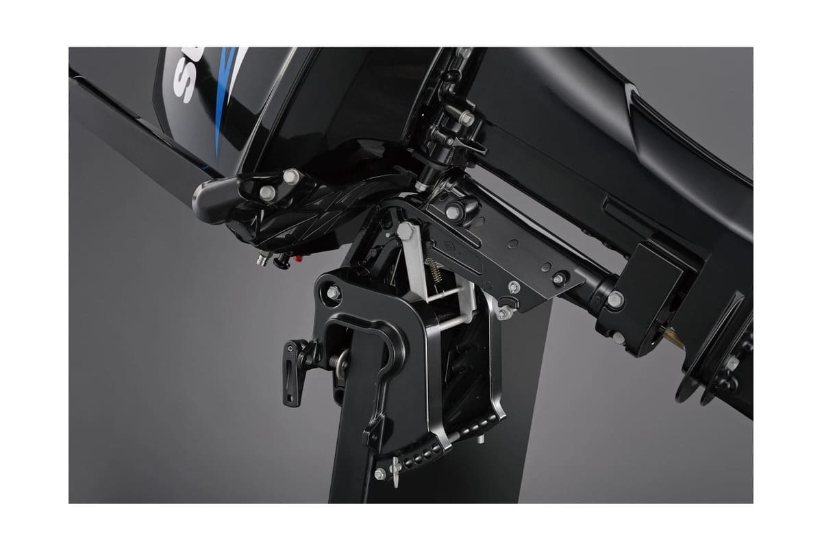 Купить 2х-тактный лодочный мотор SUZUKI DT9.9AS в Москве фото15