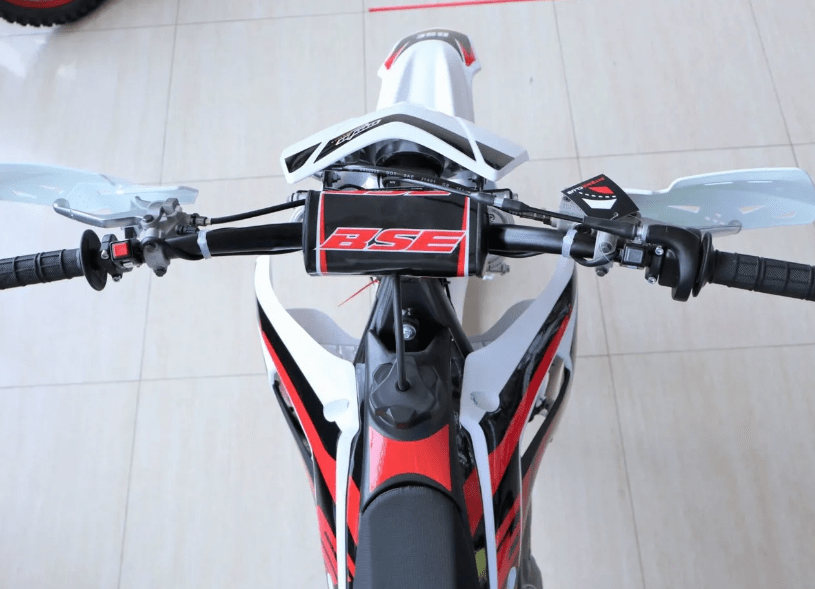 Купить Мотоцикл кроссовый эндуро BSE Z4 Red 66 2023 Б/У в Москве фото8