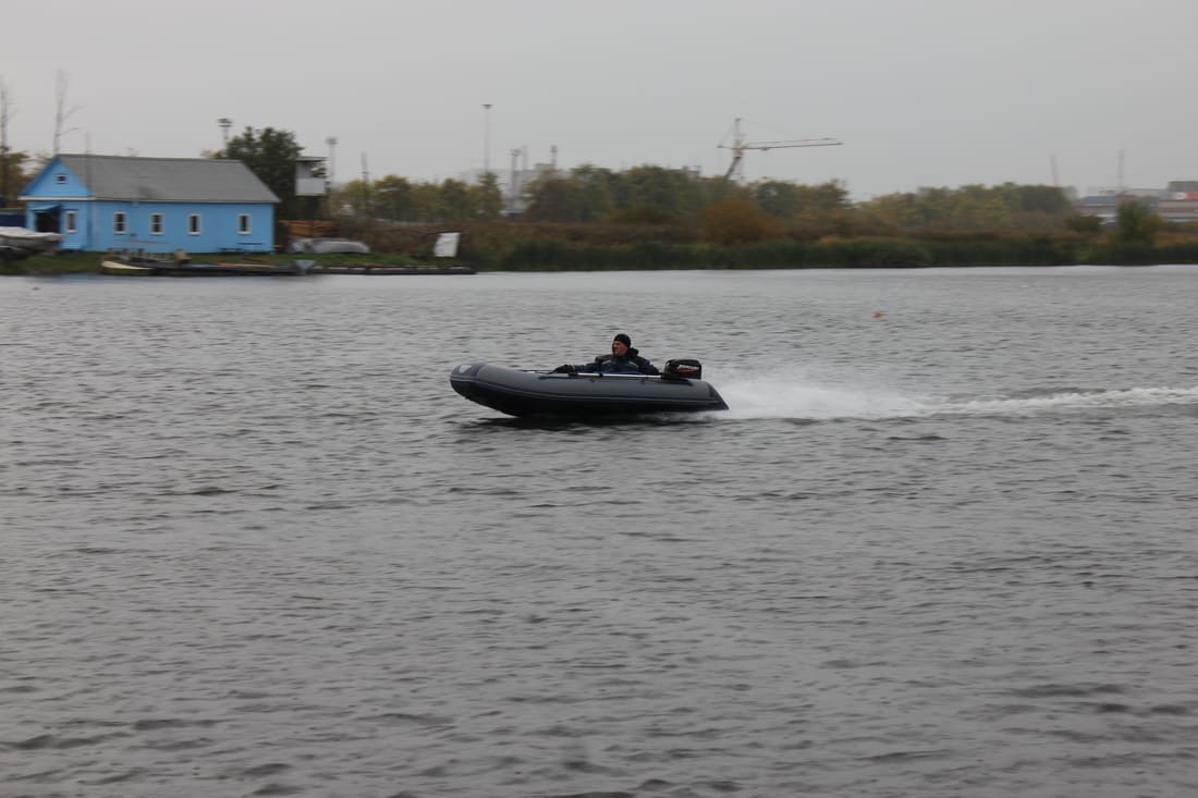 Купить Лодка ПВХ ФЛАГМАН 330 U в Москве фото7