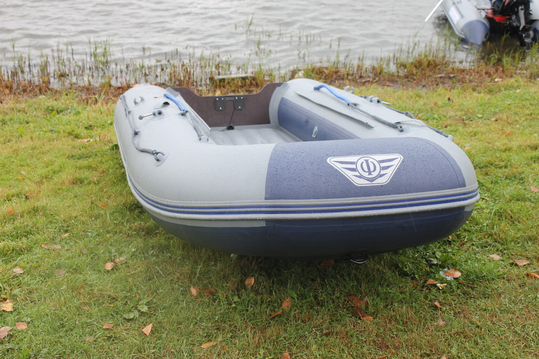 Купить Лодка ПВХ ФЛАГМАН 330 U в Москве фото8