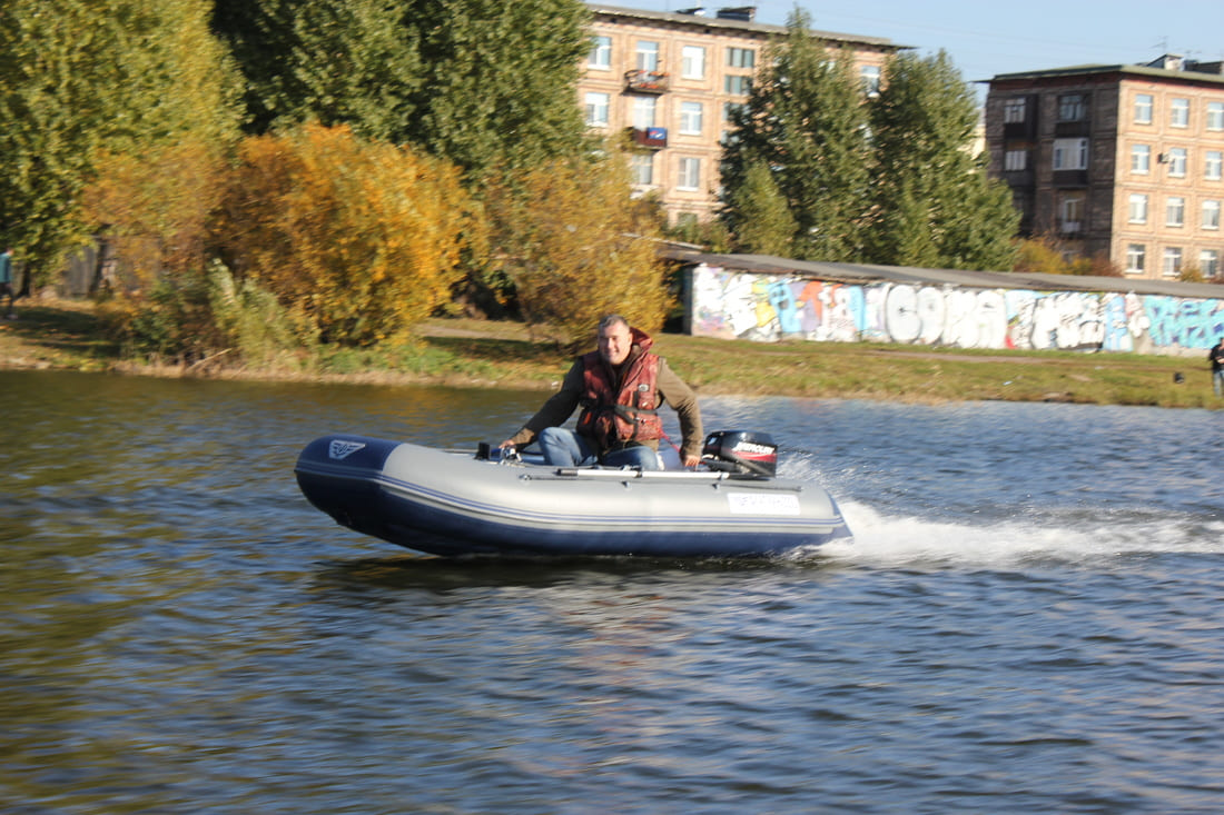 Купить Лодка ПВХ ФЛАГМАН 330 U в Москве фото13