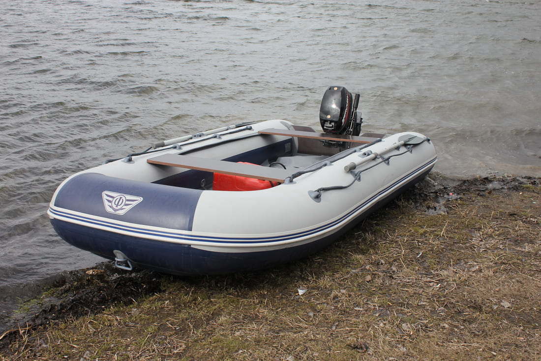 Купить Лодка ПВХ ФЛАГМАН 400 U в Москве фото7