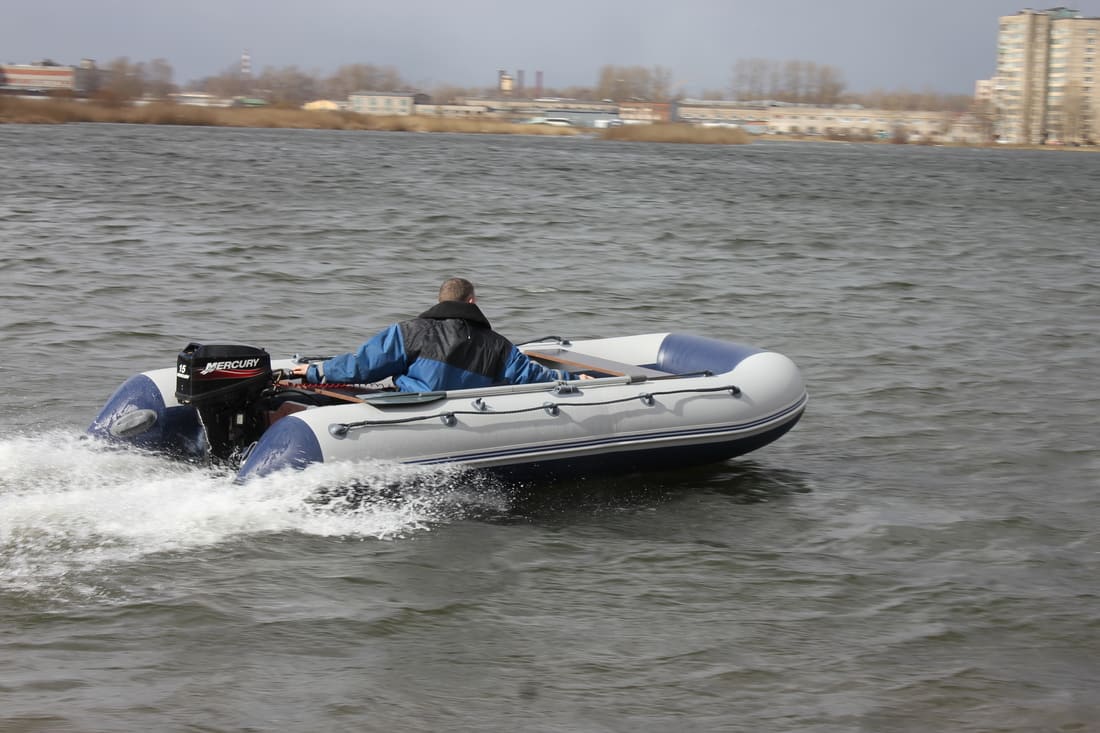 Купить Лодка ПВХ ФЛАГМАН 400 U в Москве фото9