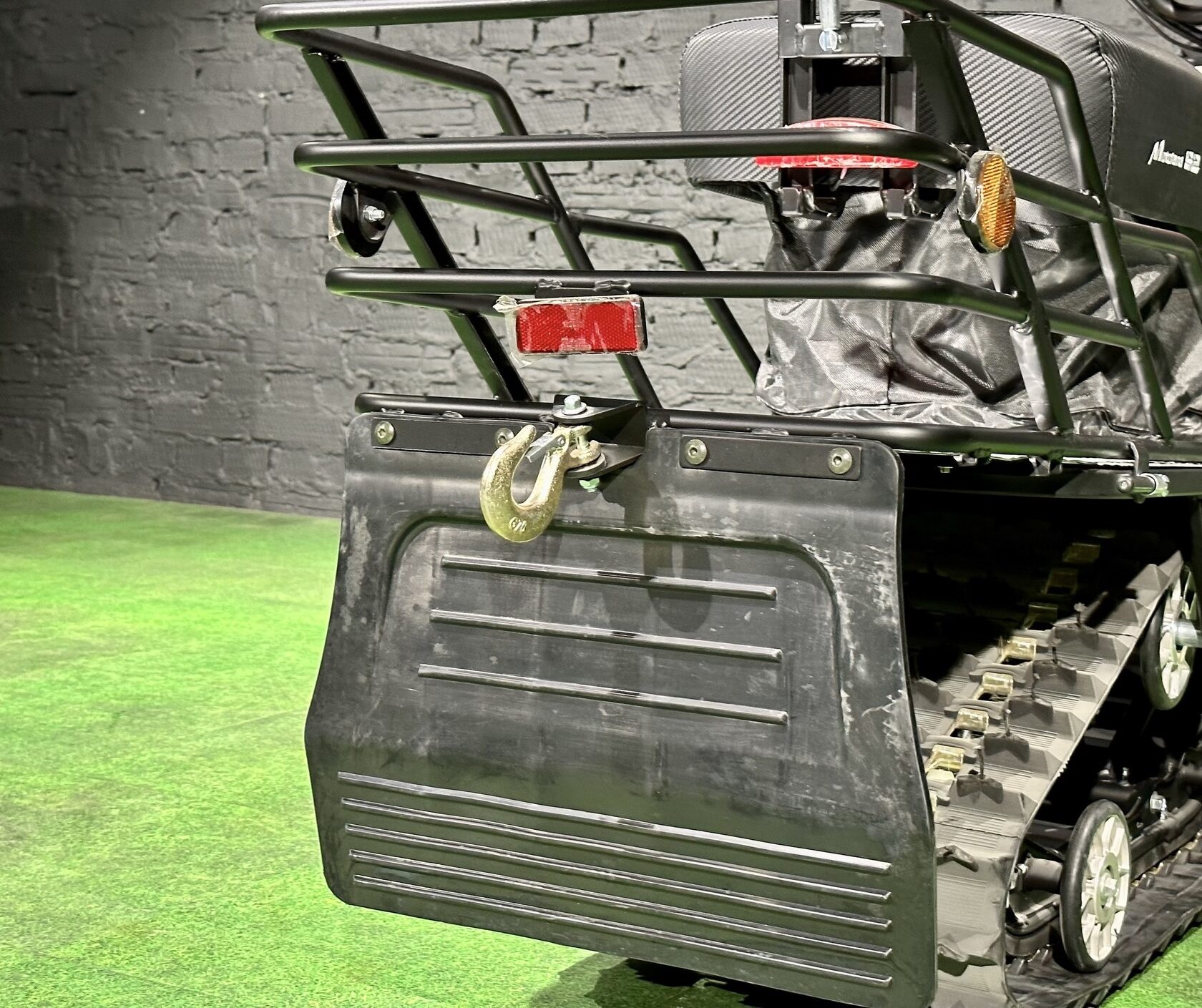 Купить Снегоход MOTOLAND Snowfox 200 в Москве фото8