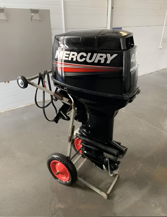 Купить 2х-тактный лодочный мотор MERCURY 40 EO 697CC Б/У в Москве