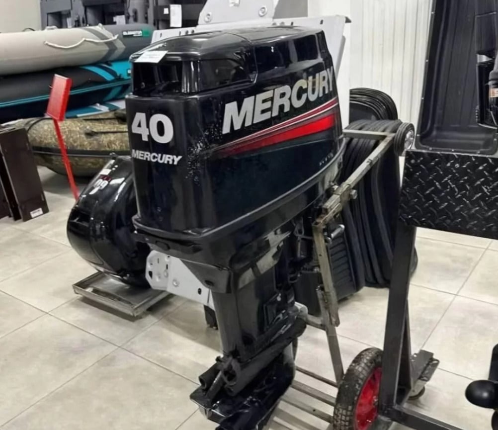 Купить 2х-тактный лодочный мотор MERCURY 40 MH 697CC Б/У в Москве фото2