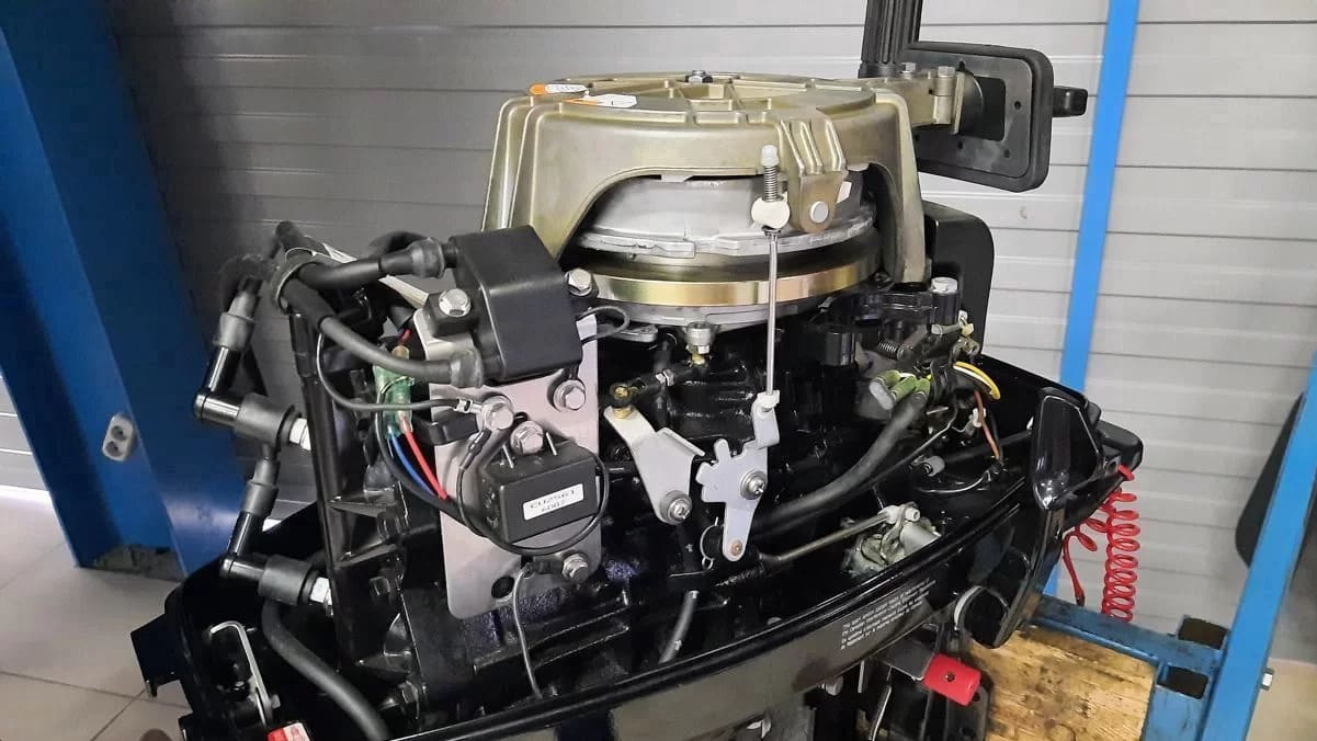 Купить 2х-тактный лодочный мотор MERCURY ME 30 E Б/У в Москве фото4