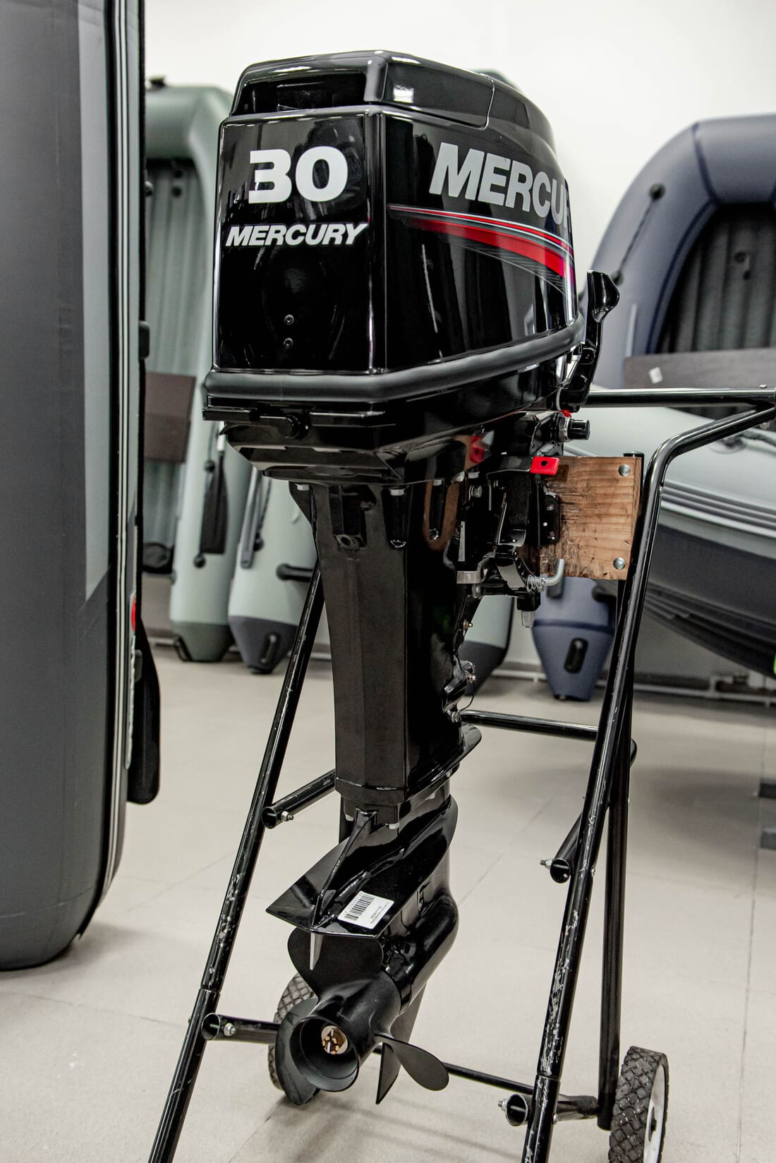 Купить 2х-тактный лодочный мотор MERCURY ME 30 MH Б/У в Москве