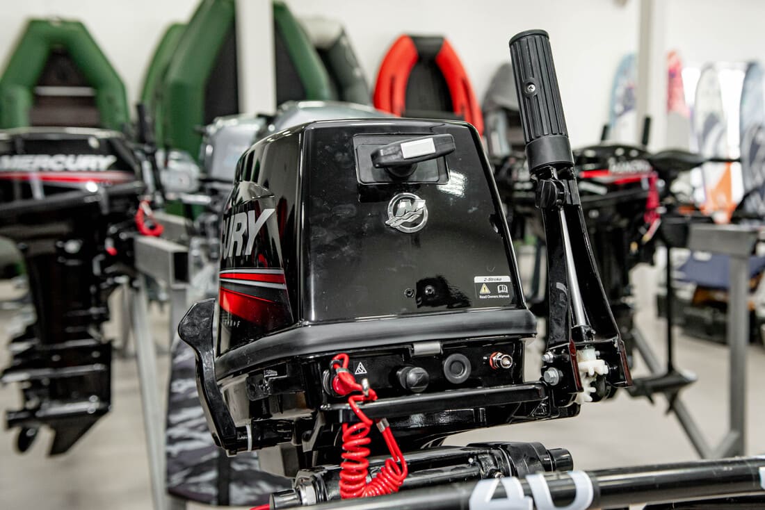 Купить 2х-тактный лодочный мотор MERCURY ME 30 MH Б/У в Москве фото2