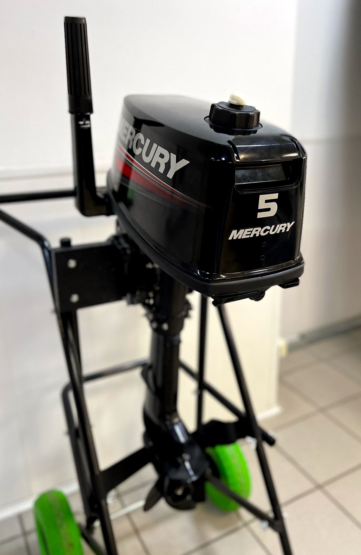 Купить 2х-тактный лодочный мотор MERCURY ME 5 MH Б/У в Москве фото3
