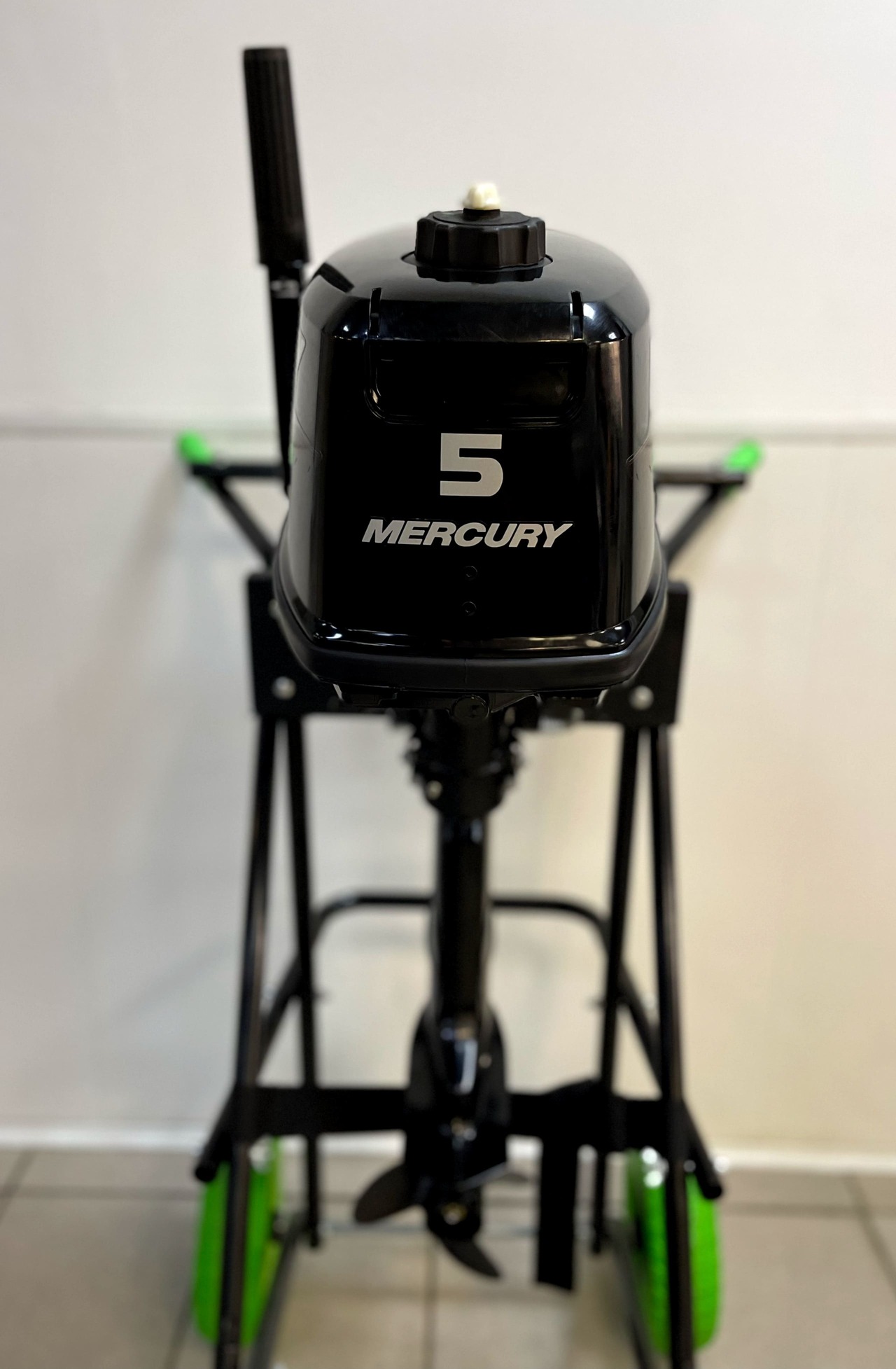 Купить 2х-тактный лодочный мотор MERCURY ME 5 MH Б/У в Москве