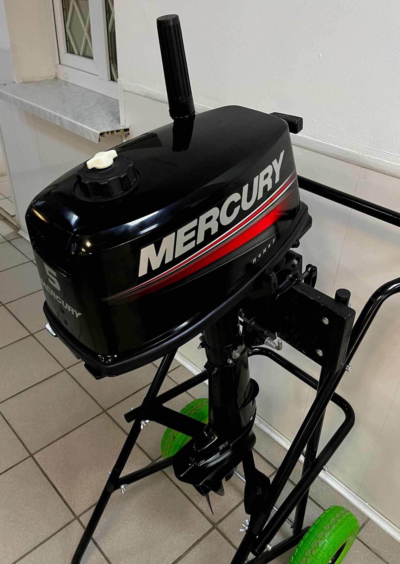 Купить 2х-тактный лодочный мотор MERCURY ME 5 MH Б/У в Москве фото2