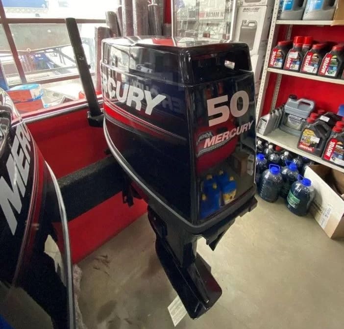 Купить 2х-тактный лодочный мотор MERCURY ME 50 EO (TMC) Б/У в Москве