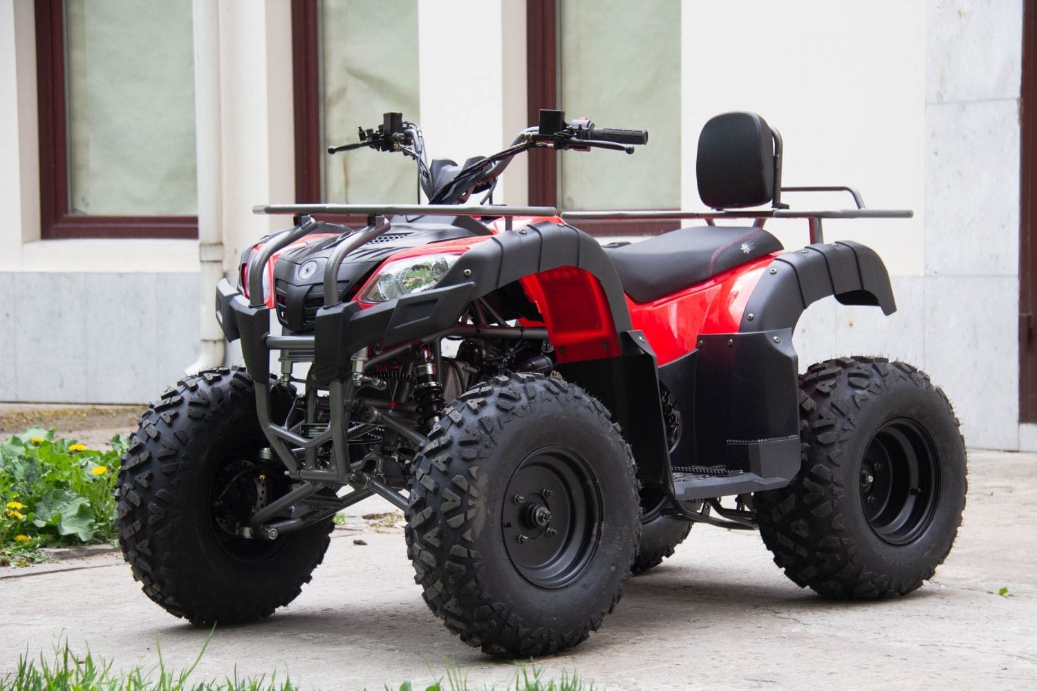 Купить Квадроцикл UNIVERSAL Bull 200 в Москве фото2