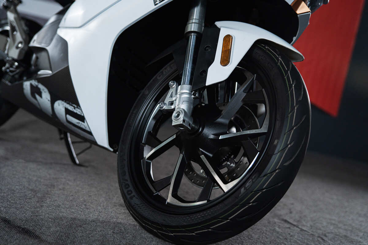 Купить Электромотоцикл SHARMAX E-GP501 (72V/90Аh) в Москве фото73