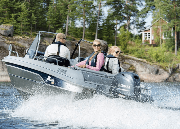 Купить Комплект Алюминиевая лодка (катер) Mikatsu (Микатсу) 475 (Z43) Sport + мотор Yamaha F60FETL в Москве фото11