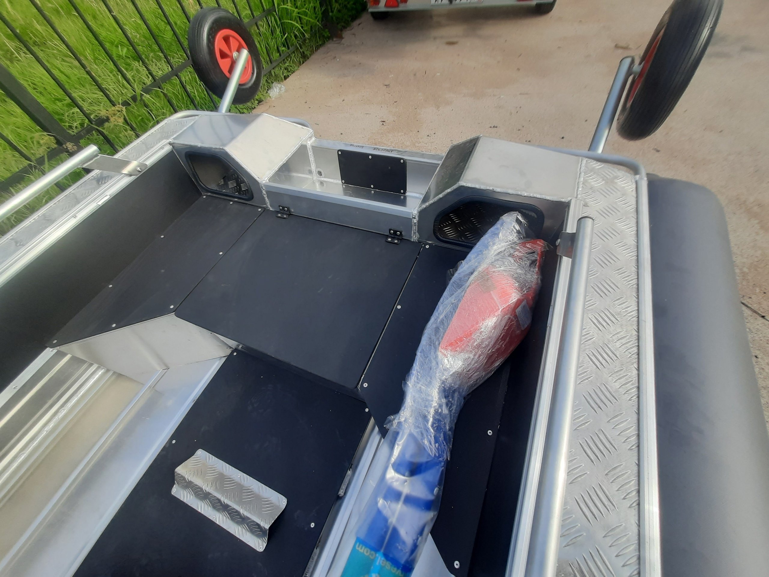 Купить Алюминиевая лодка WELLBOAT-37 ПОД ЗАКАЗ в Москве фото16