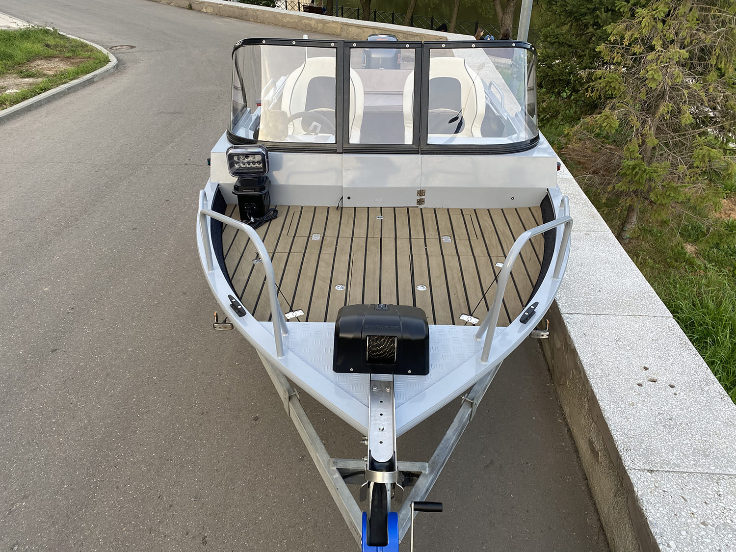 Купить Комплект Алюминиевая лодка (катер) Mikatsu (Микатсу) 470 (Z43) Sport + мотор Mercury ME F60 ELPT EFI в Москве фото11