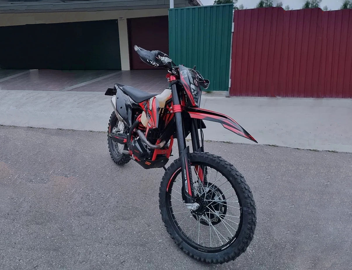 Купить Мотоцикл кроссовый эндуро PROGASI RACE 300 AIR Б/У в Москве фото2