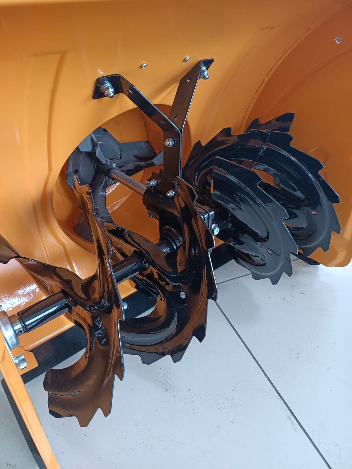 Купить Снегоуборщик ALASKA KC 624 S в Москве фото5