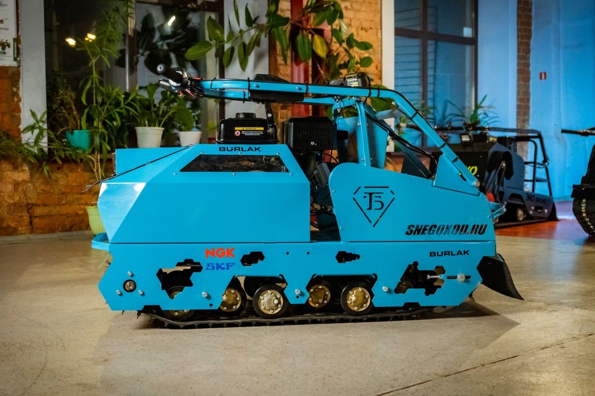 Купить Мотобуксировщик БУРЛАК Таежник 15 л.с в Москве фото3