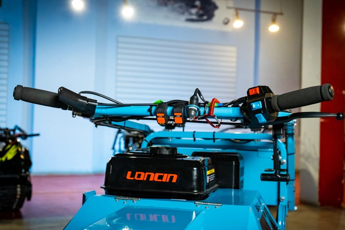 Купить Мотобуксировщик БУРЛАК Таежник 15 л.с в Москве фото7