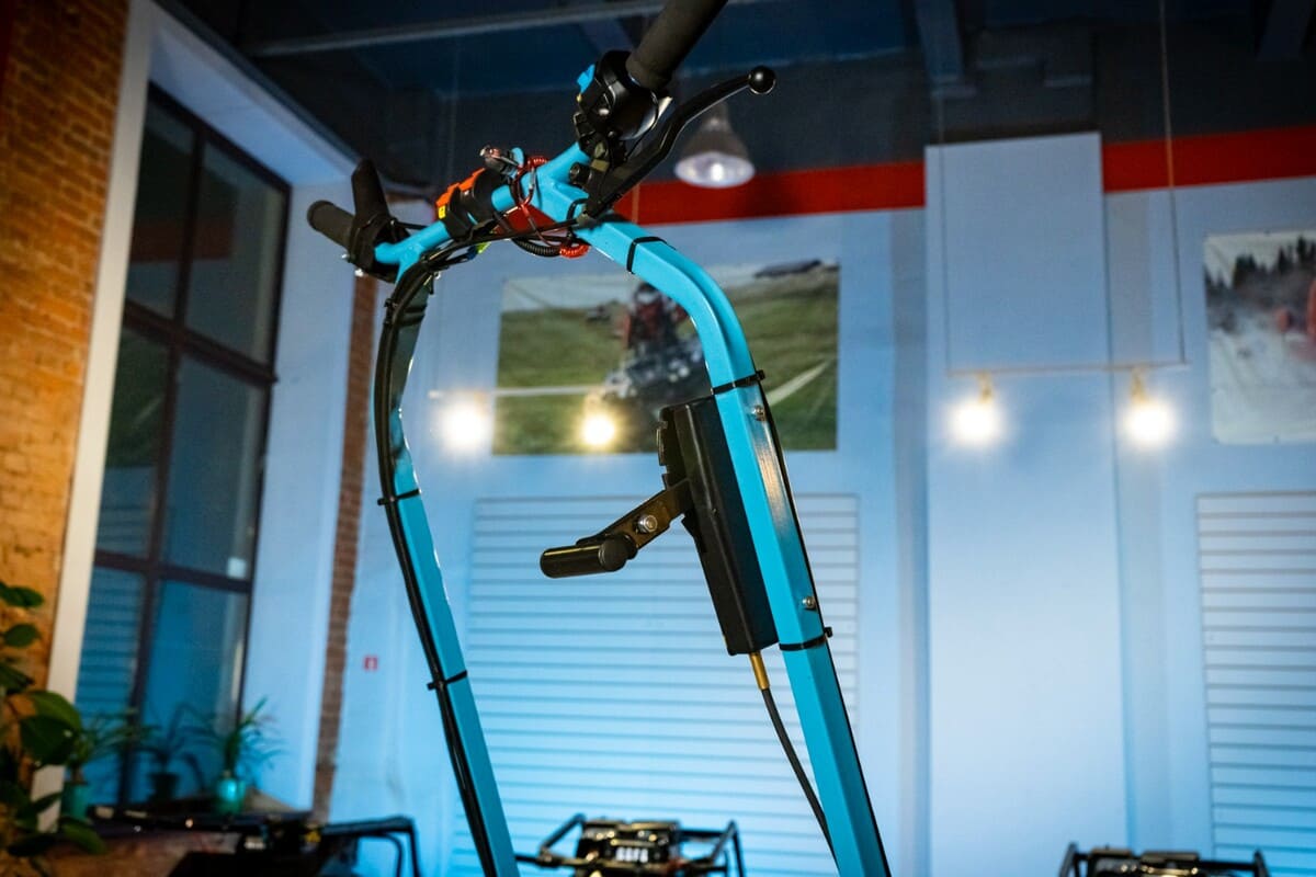 Купить Мотобуксировщик БУРЛАК Таежник 20 л.с в Москве фото5