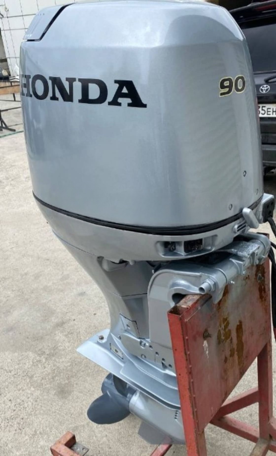 Купить 4х-тактный лодочный мотор HONDA BF 90 LRTU в Краснодаре