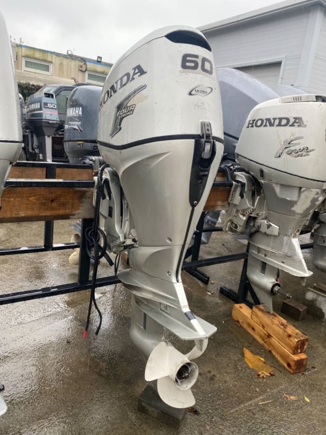 Купить 4х-тактный лодочный мотор HONDA BF60 LRTU в Краснодаре фото3