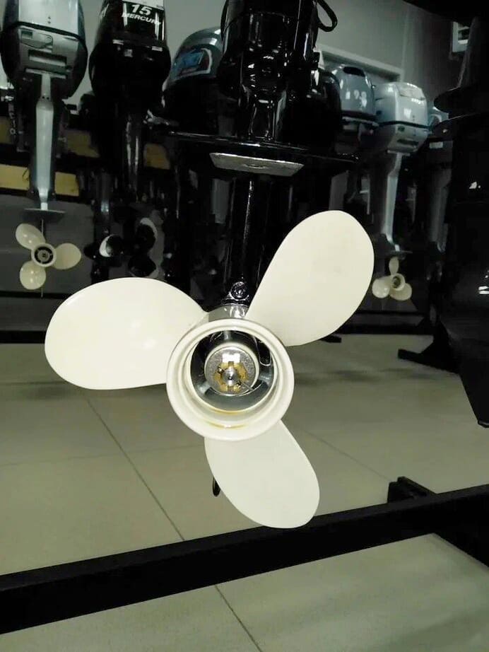 Купить 2х-тактный лодочный мотор HDX R SERIES T 9.8 BMS Б/У в Москве фото4