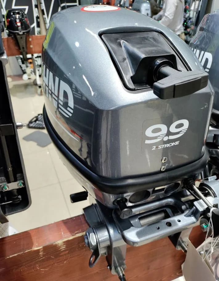 Купить 2х-тактный лодочный мотор HND OB9.9 HS Б/У в Москве фото2
