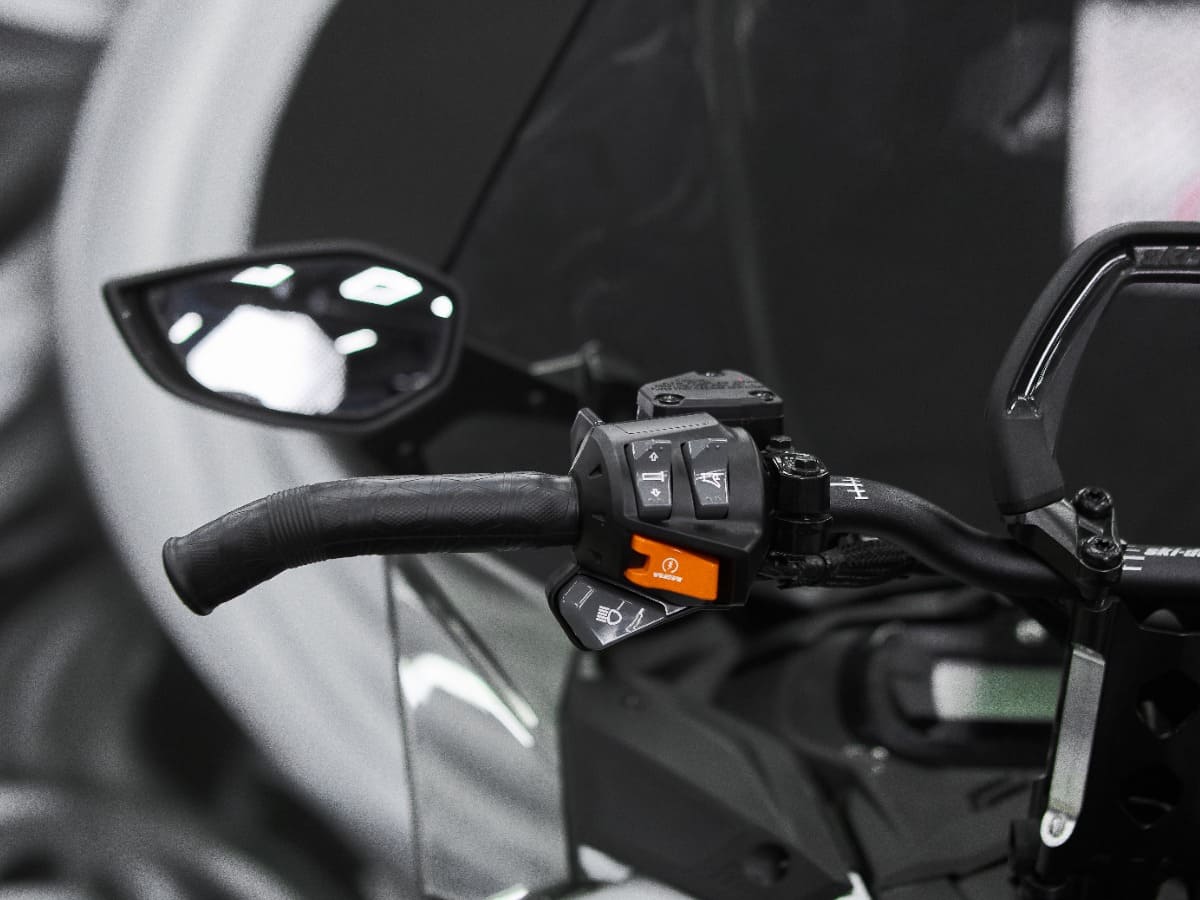 Купить Снегоход BRP Ski-Doo Expedition LE 20″ 900 Ace (2023) в Москве фото16