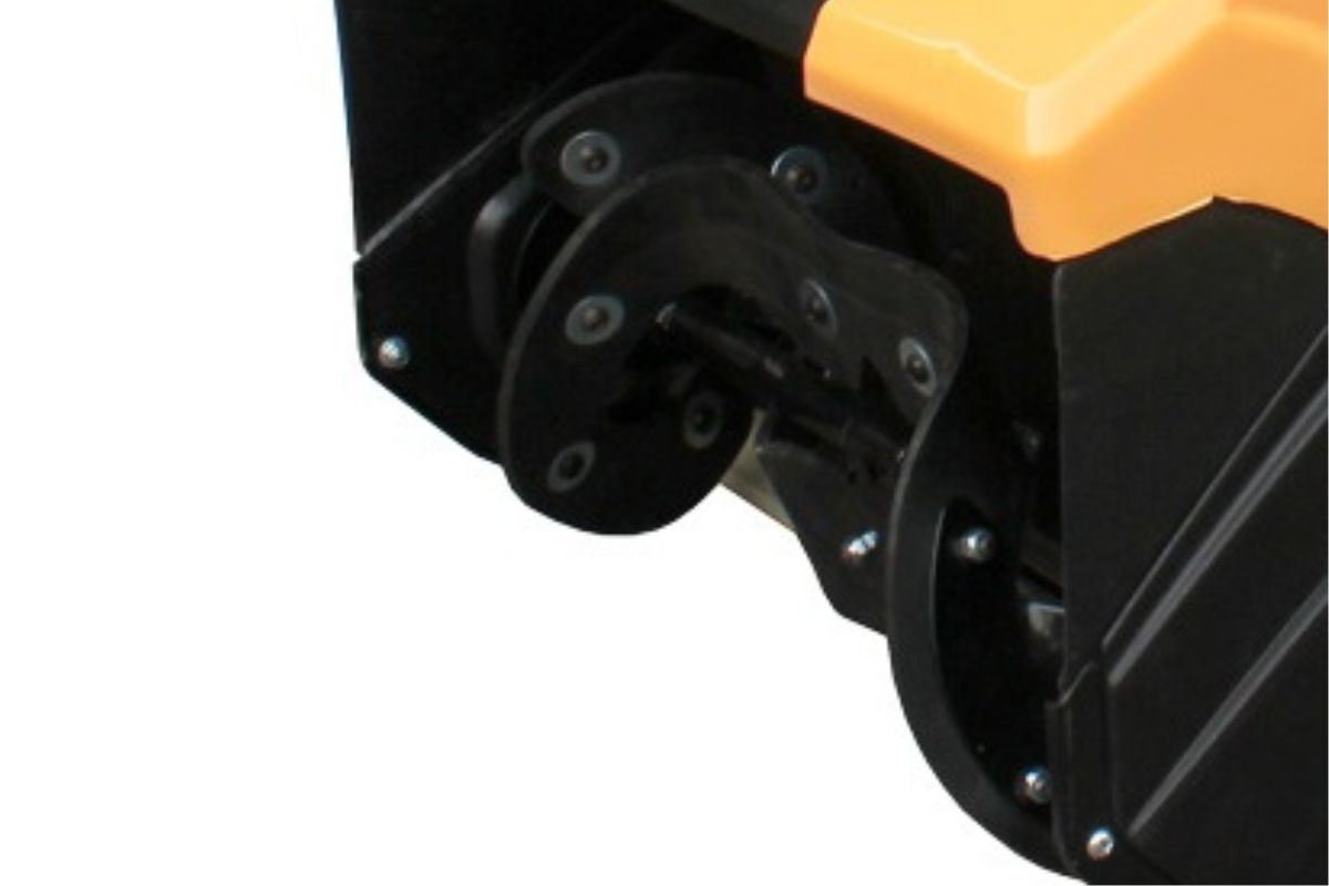 Купить Снегоуборщик GREENFIELD GF 3.0HP/18" в Москве фото2