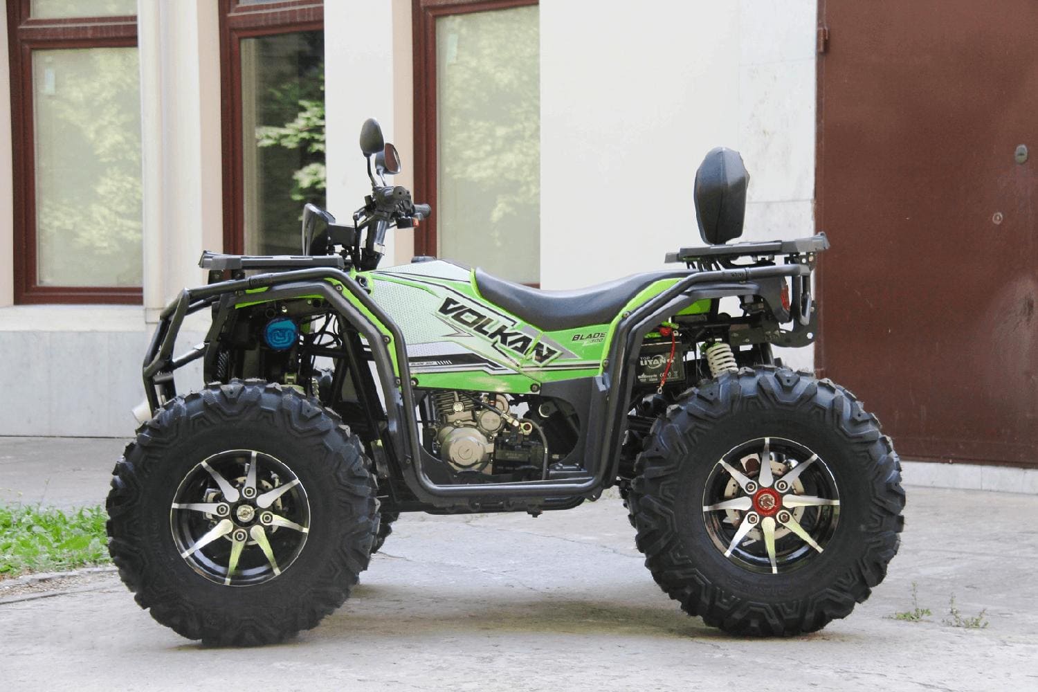 Купить Квадроцикл VOLKAN Blade 300 (4X4) в Москве фото3