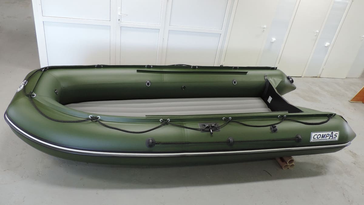 Купить Лодка ПВХ COMPAS 420 V в Москве
