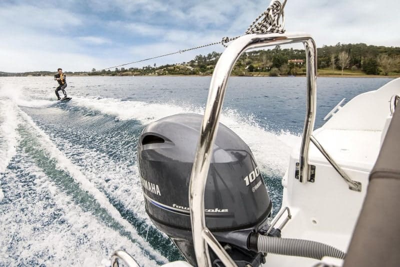 Купить 4х-тактный лодочный мотор YAMAHA F100BETL в Москве фото6