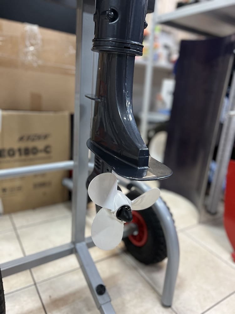 Купить 4х-тактный лодочный мотор BREEZE F5S в Москве фото5