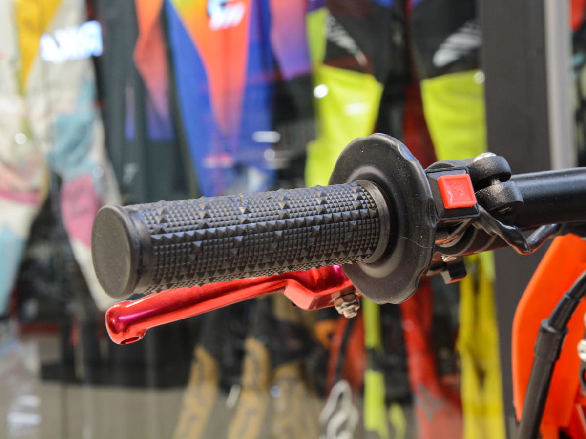 Купить Мотоцикл ZUUMAV K7 CBS 300 Pro 21/18 ENDURO в Москве фото9