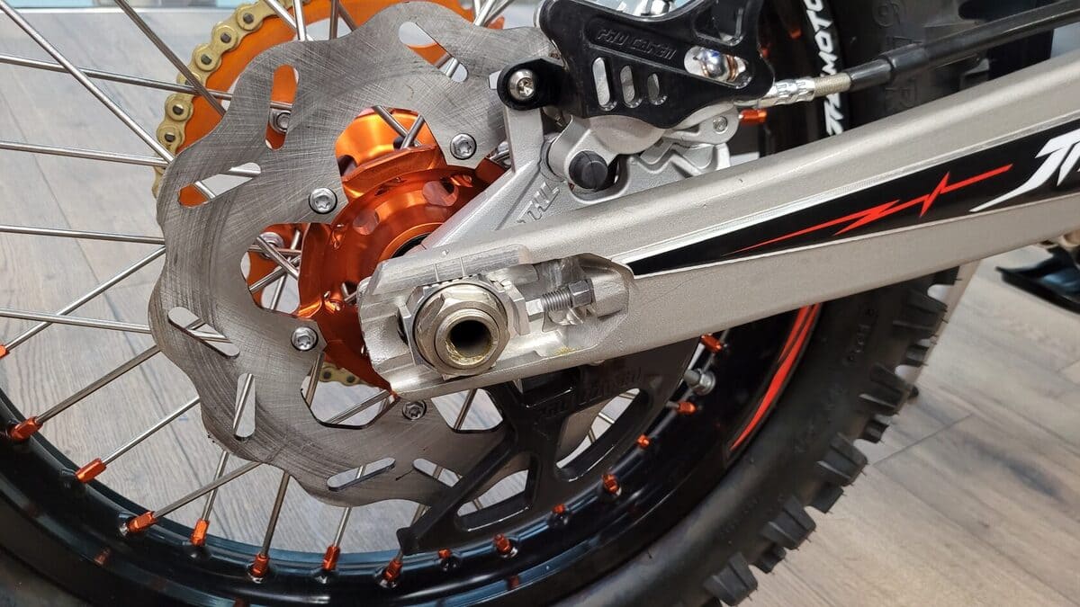 Купить Мотоцикл JHL Z4i PR250 (172FMM-5S) EFI ENDURO в Москве фото10