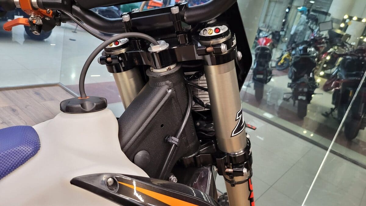 Купить Мотоцикл JHL Z4i PR250 (172FMM-5S) EFI ENDURO в Москве фото18