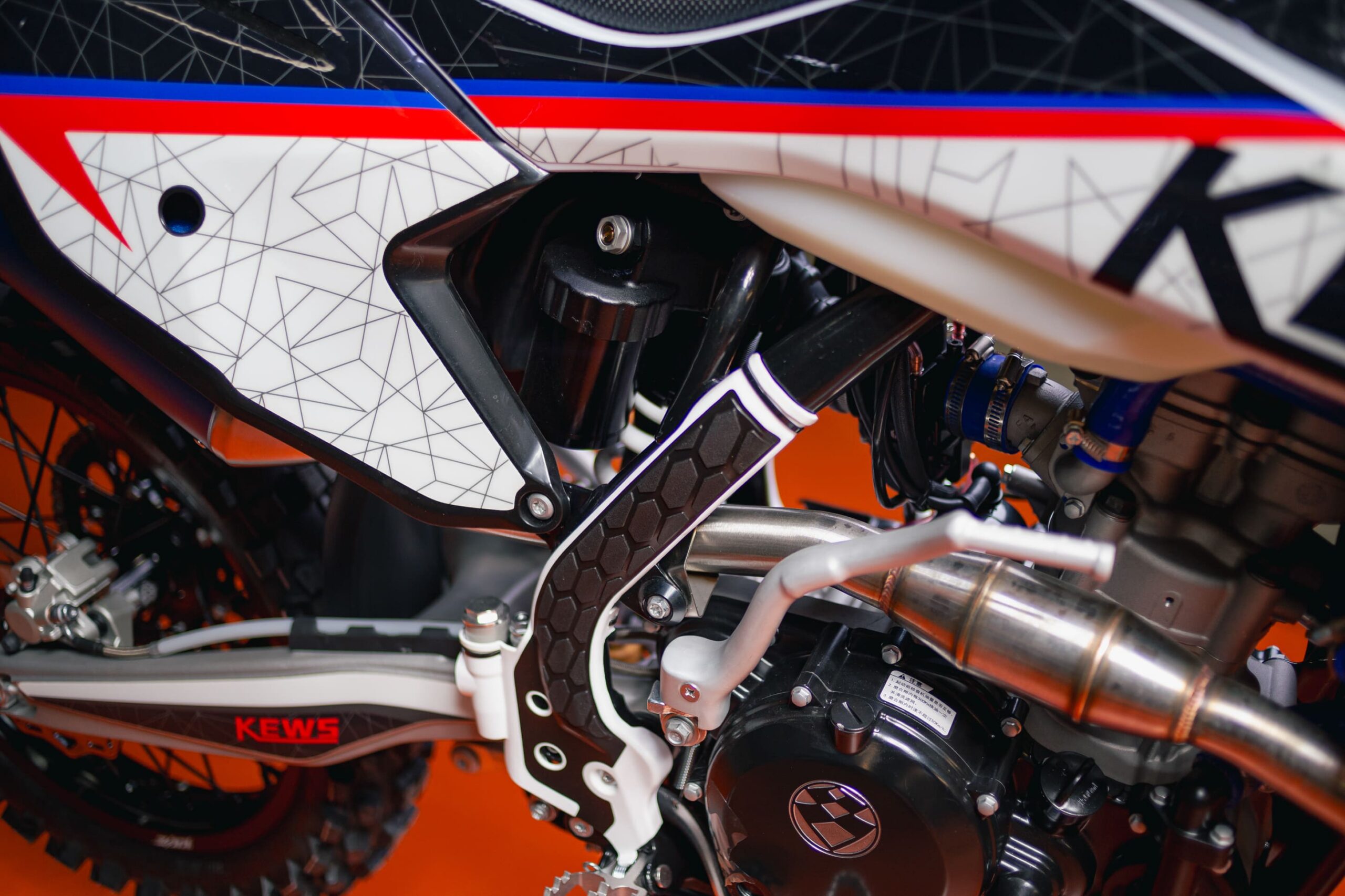 Купить Мотоцикл кроссовый эндуро KEWS K16 NC 300 (182 MN) в Москве фото7